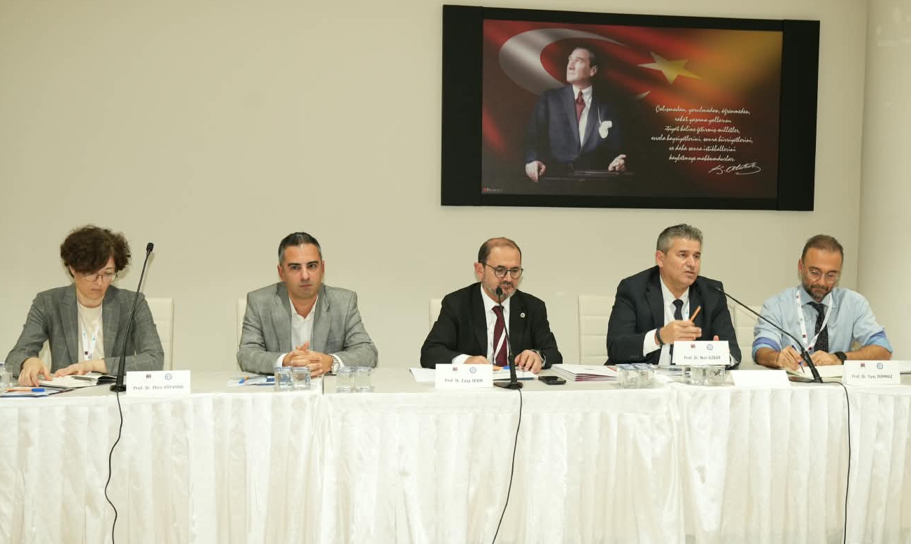 rektor_hoca_usak
